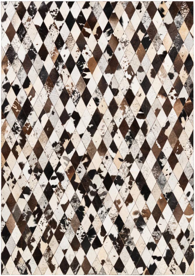 Detail image of 5' 7 x 8' Cowhide Stocks Rug