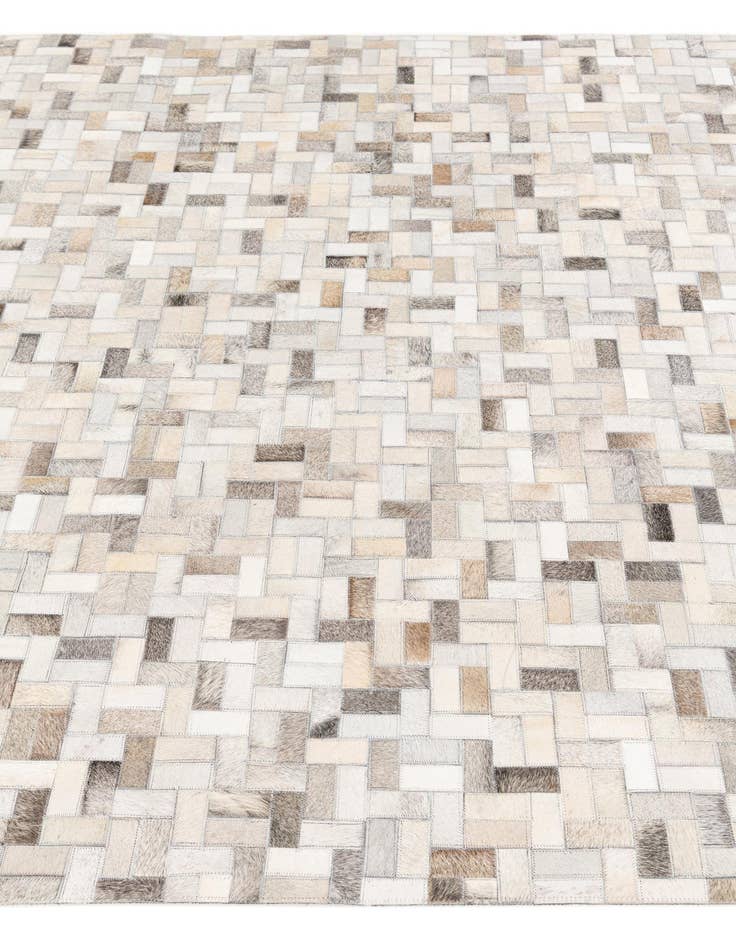 Detail image of 5' 7 x 7' 10 Cowhide Stocks Rug