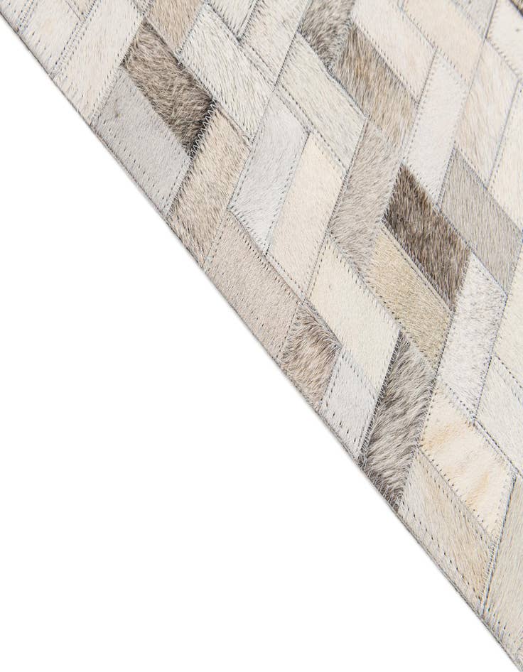Detail image of 5' 7 x 8' Cowhide Stocks Rug