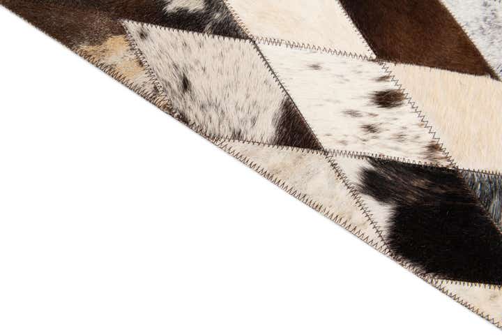 5' 7 x 8' Cowhide Stocks Rug