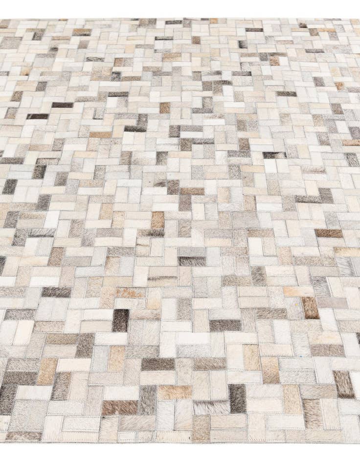 Detail image of 5' 7 x 7' 10 Cowhide Stocks Rug