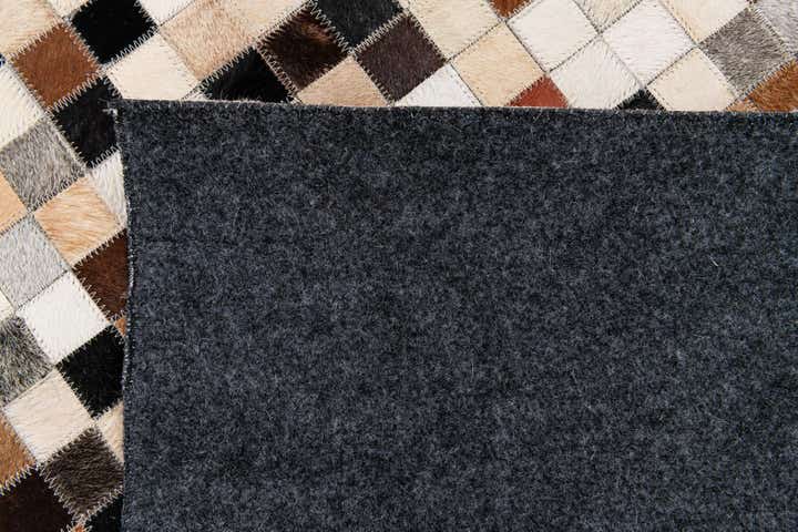 5' 1 x 8' Cowhide Stocks Rug