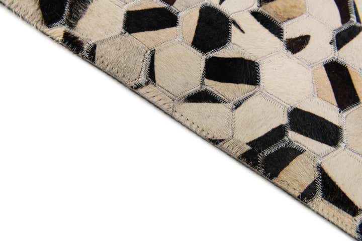 5' x 8' Cowhide Stocks Rug