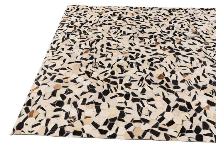 Detail image of 5' x 8' Cowhide Stocks Rug