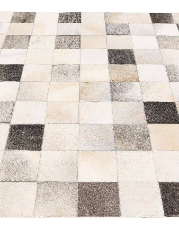 Detail image of 5' x 7' 11 Cowhide Stocks Rug