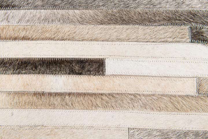 5' 1 x 8' Cowhide Stocks Rug
