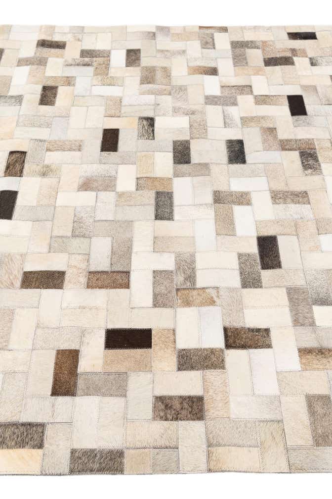 5' x 7' 10 Cowhide Stocks Rug