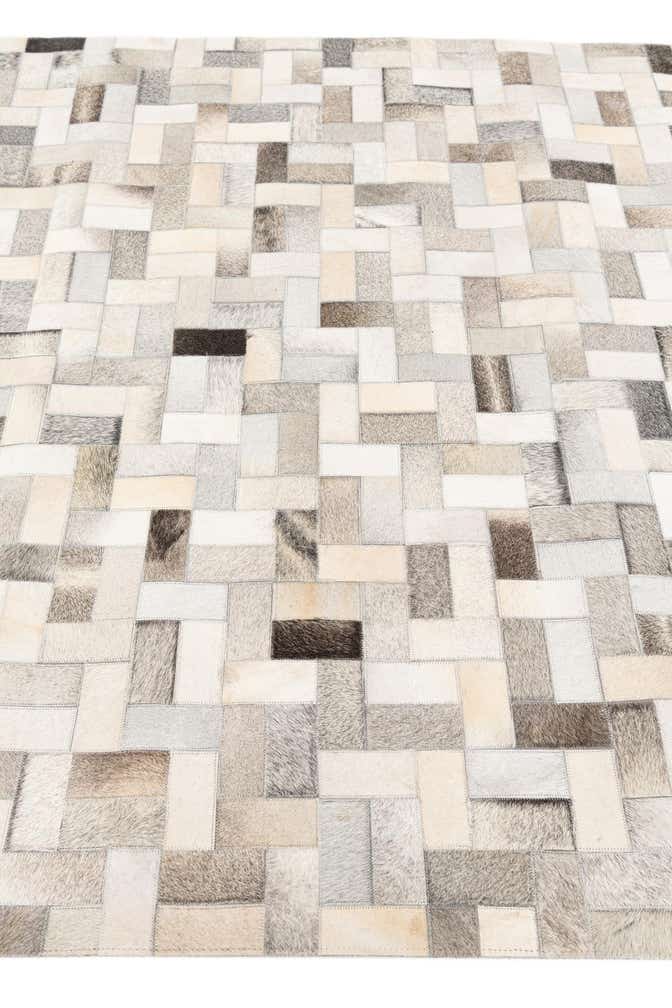 5' 1 x 8' Cowhide Stocks Rug