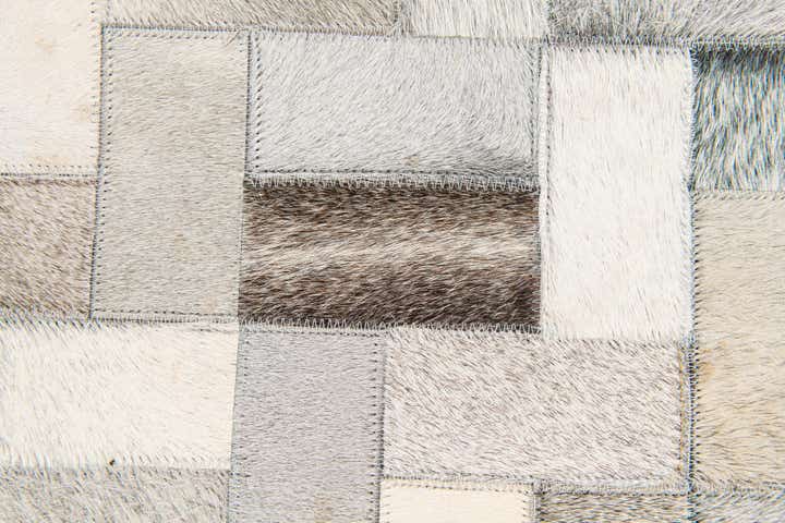 5' 1 x 8' Cowhide Stocks Rug