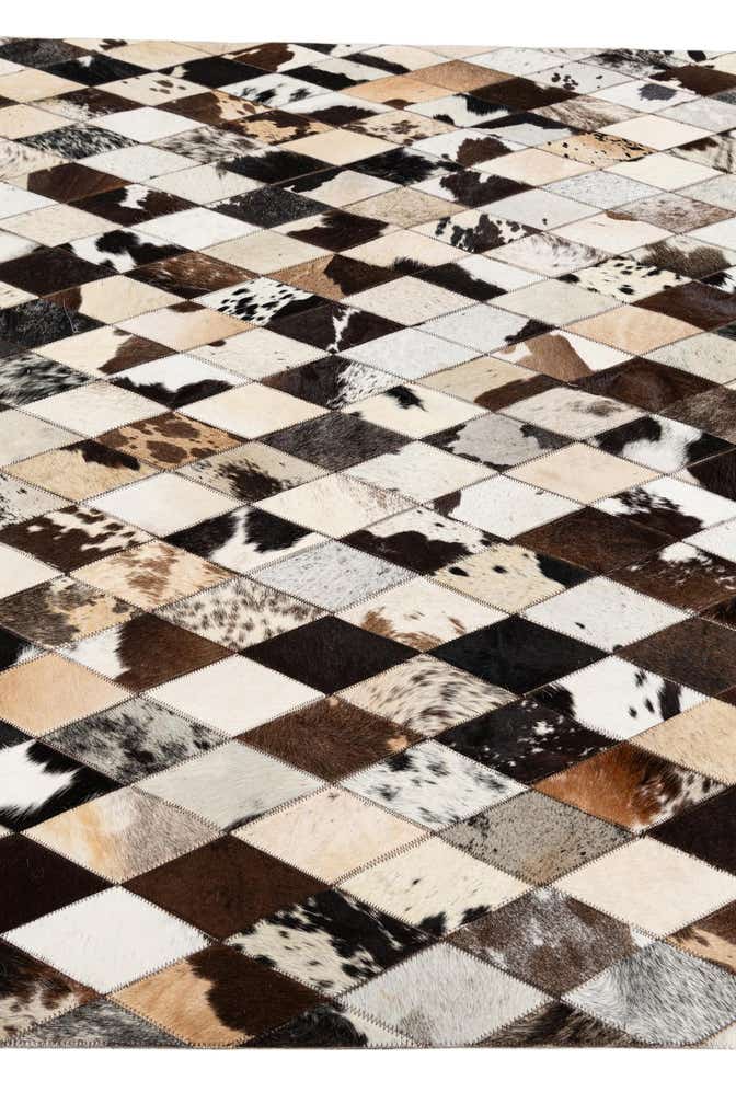 5' x 8' Cowhide Stocks Rug