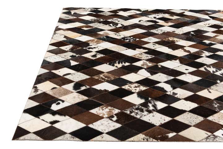 5' 2 x 8' Cowhide Stocks Rug