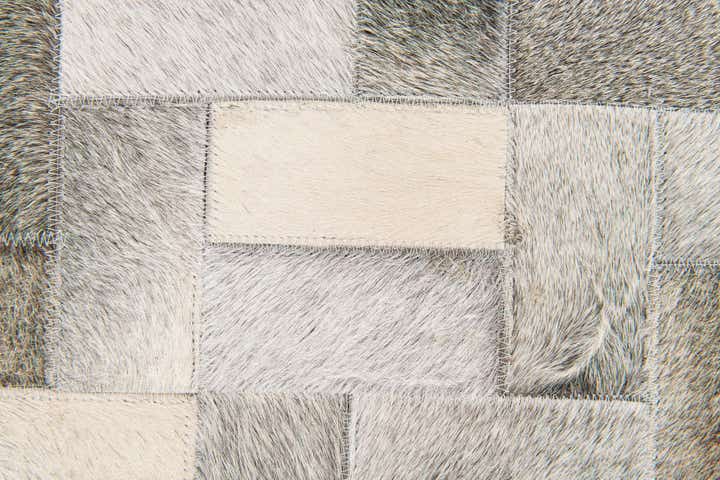 5' 1 x 8' Cowhide Stocks Rug