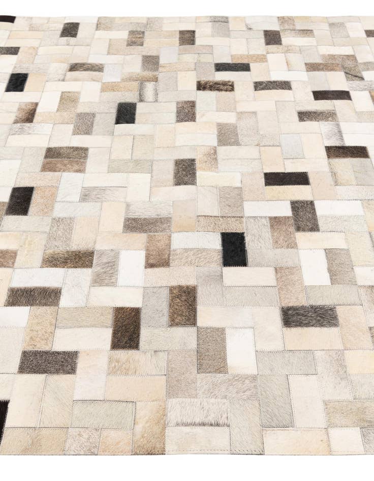 Detail image of 5' x 7' 11 Cowhide Stocks Rug