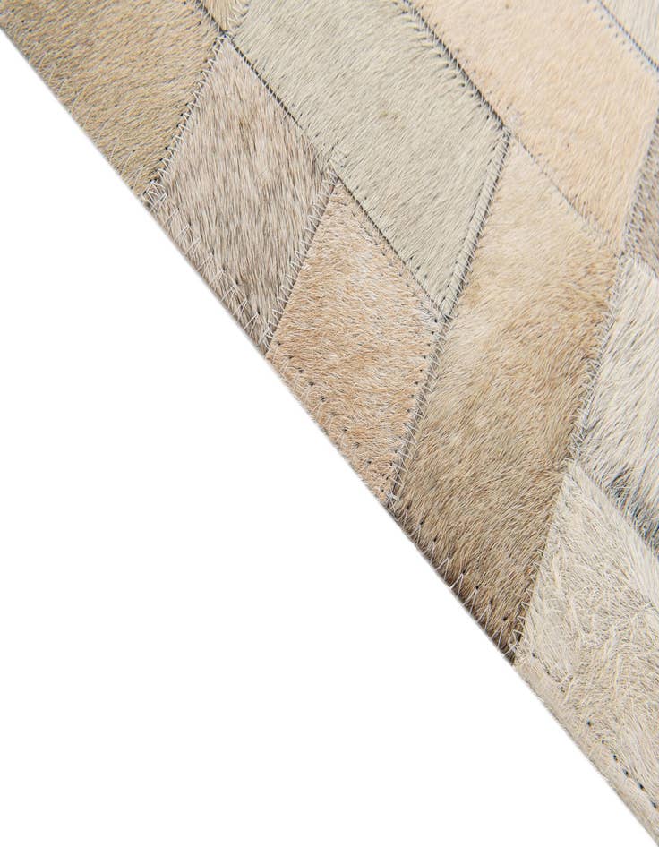 Detail image of 5' x 7' 11 Cowhide Stocks Rug