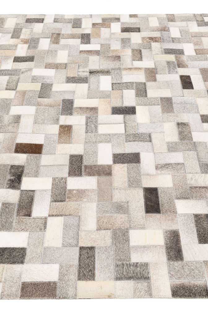 5' x 8' Cowhide Stocks Rug