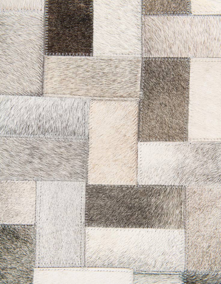 Detail image of 5' x 8' Cowhide Stocks Rug