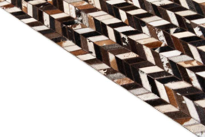 4' 11 x 8' Cowhide Stocks Rug