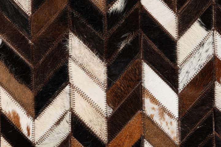 4' 11 x 8' Cowhide Stocks Rug