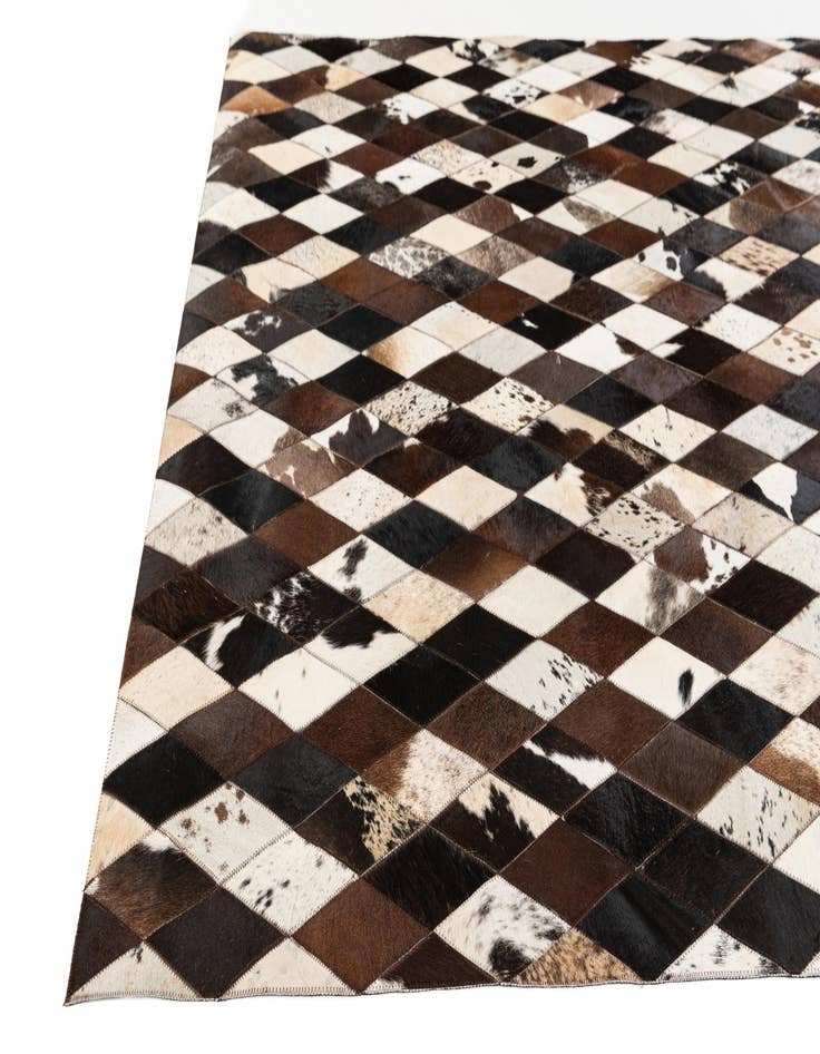 Detail image of 5' 2 x 8' 2 Cowhide Stocks Rug