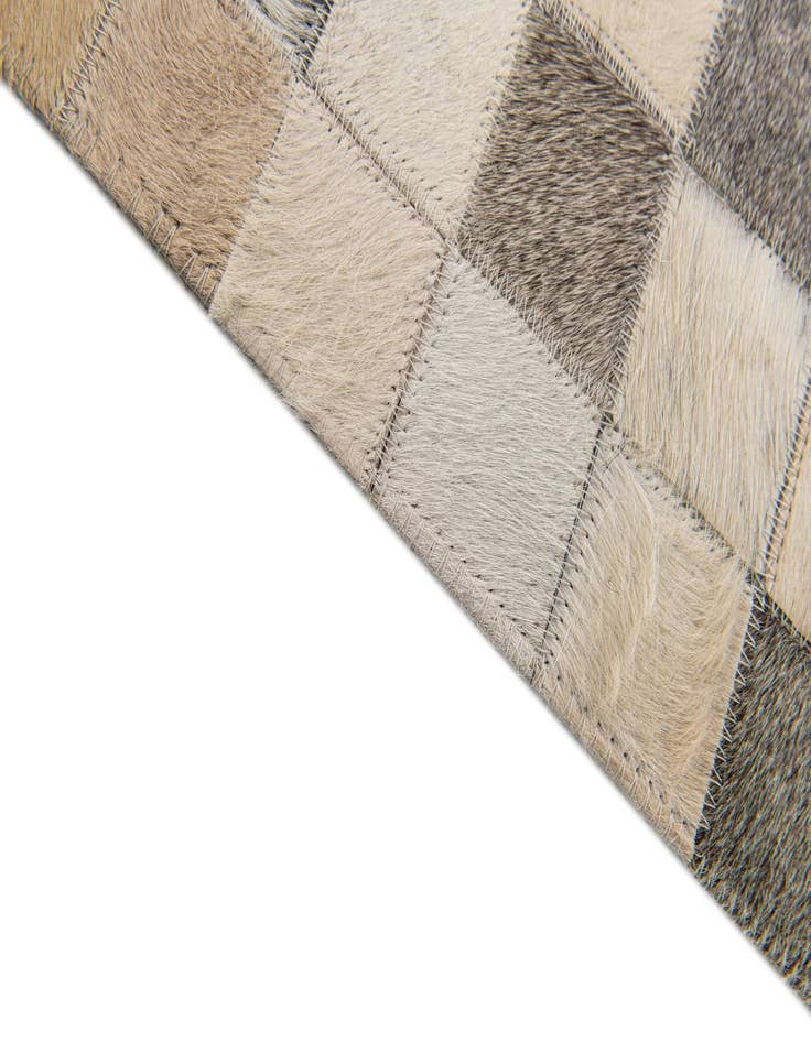 Detail image of 5' 1 x 7' 9 Cowhide Stocks Rug