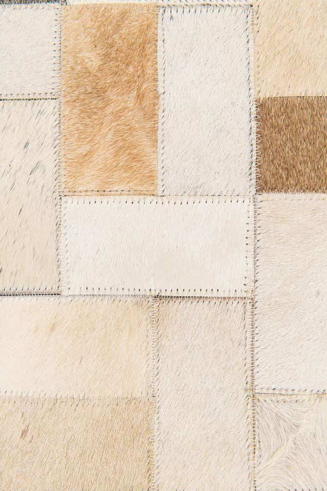 5' 1 x 8' Cowhide Stocks Rug