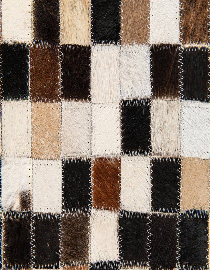Detail image of 5' 5 x 7' 5 Cowhide Stocks Rug