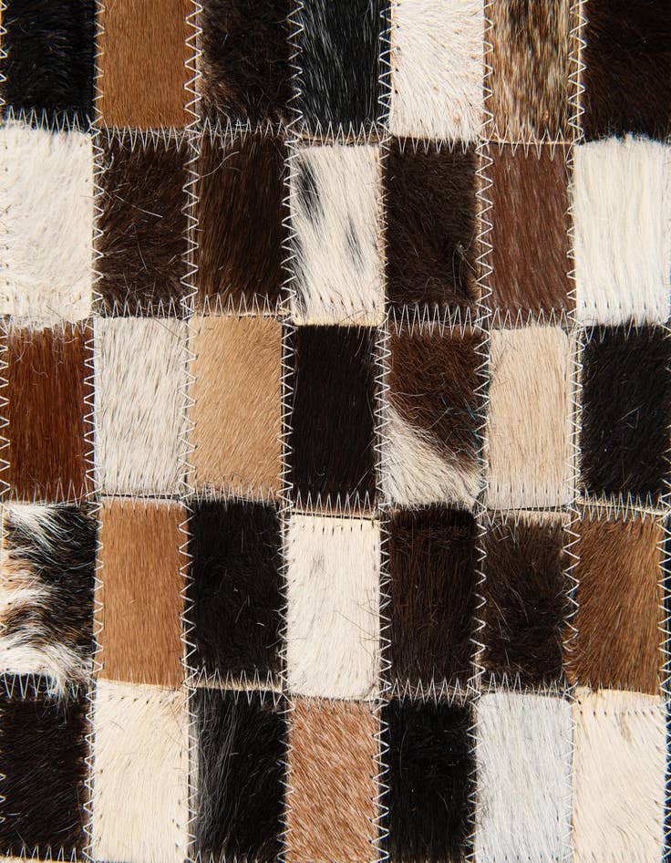 Detail image of 5' 3 x 7' 7 Cowhide Stocks Rug