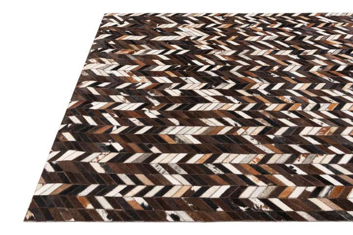 4' 11 x 8' Cowhide Stocks Rug