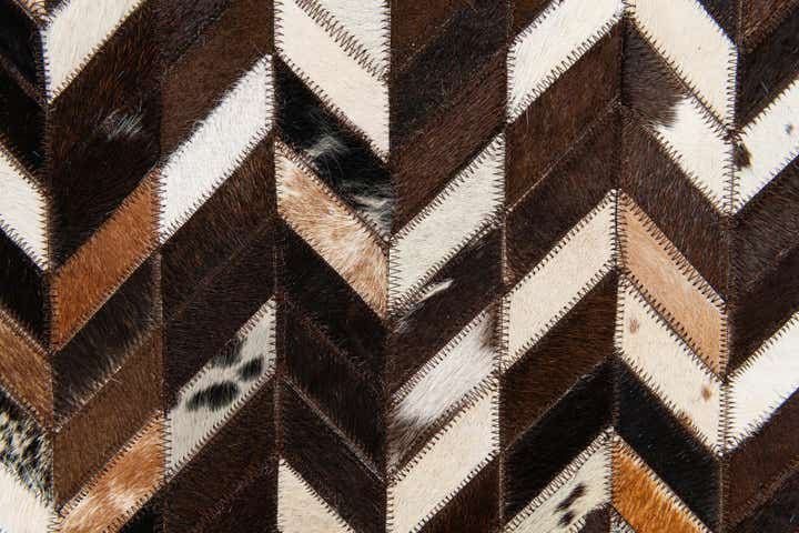 4' 11 x 8' Cowhide Stocks Rug