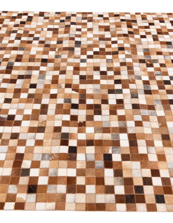 Detail image of 5' x 7' 10 Cowhide Stocks Rug