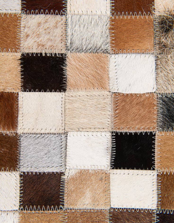 Detail image of 5' 1 x 7' 10 Cowhide Stocks Rug