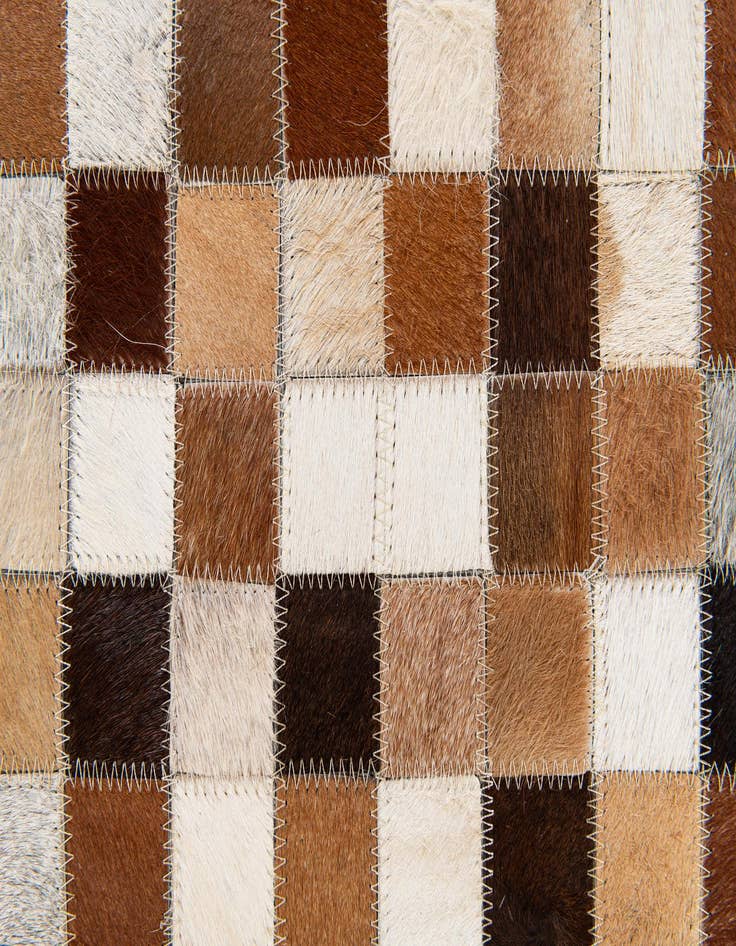 Detail image of 5' x 7' 11 Cowhide Stocks Rug