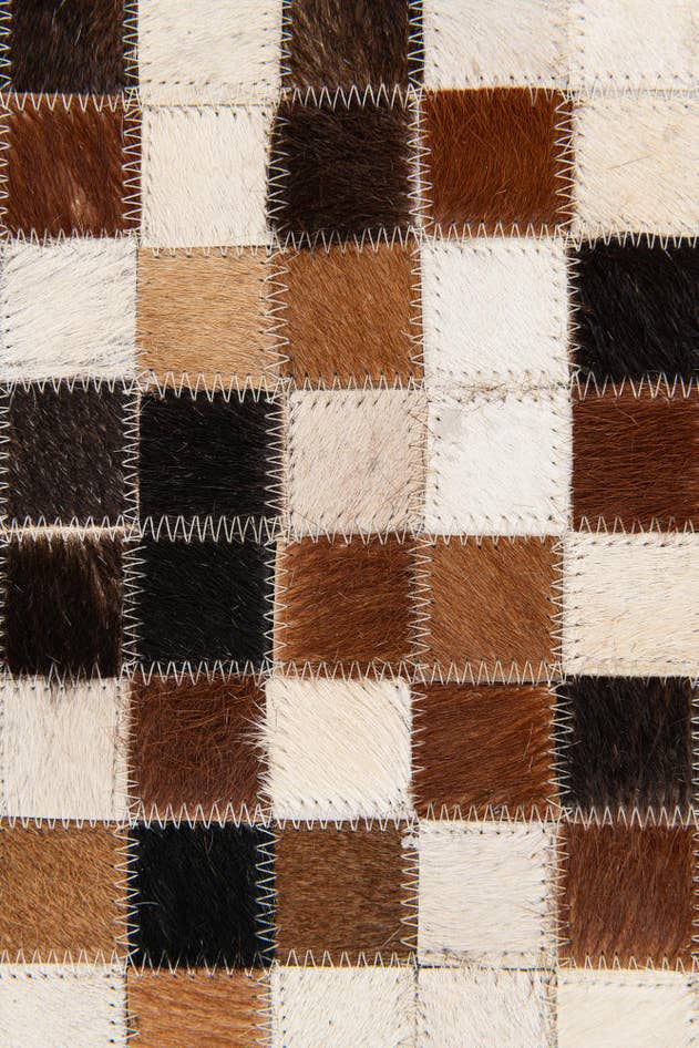 Detail image of 5' 6 x 7' 8 Cowhide Stocks Rug