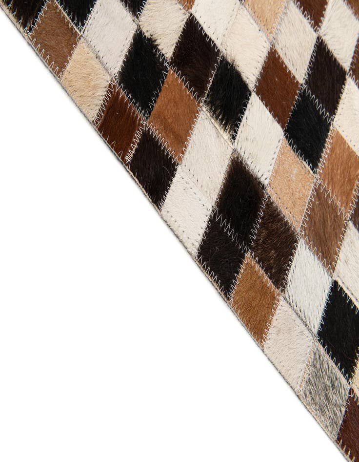 Detail image of 5' 6 x 7' 7 Cowhide Stocks Rug