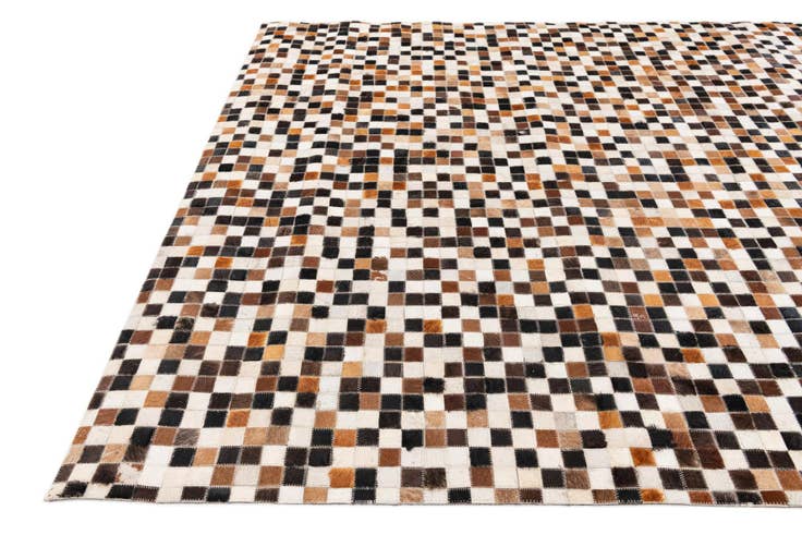 Detail image of 5' 6 x 7' 8 Cowhide Stocks Rug