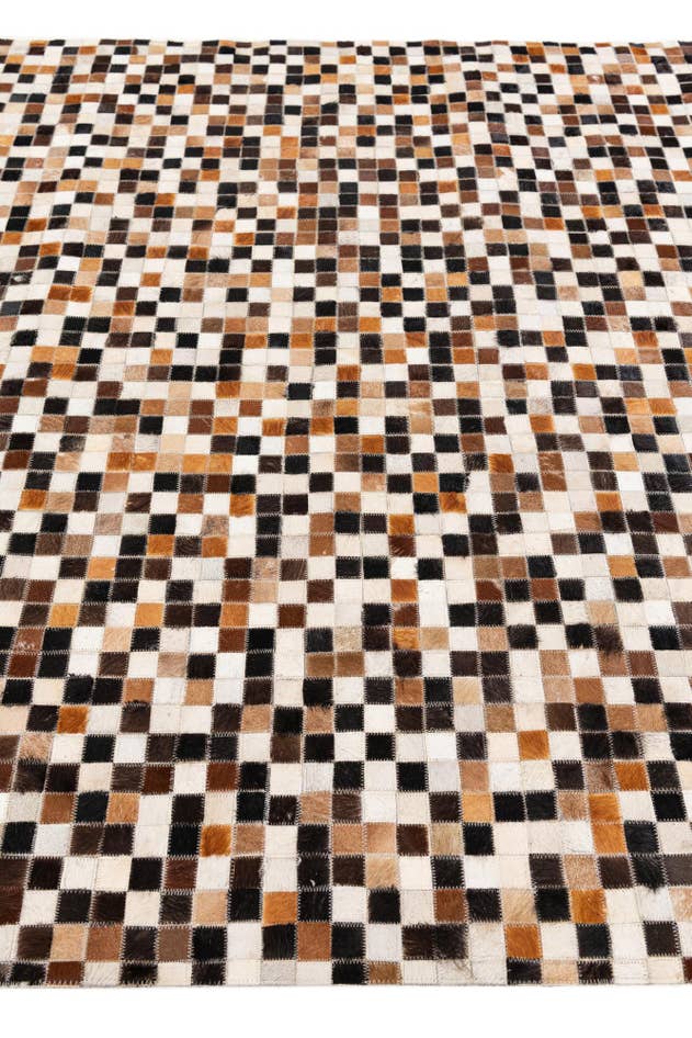 Detail image of 5' 6 x 7' 8 Cowhide Stocks Rug