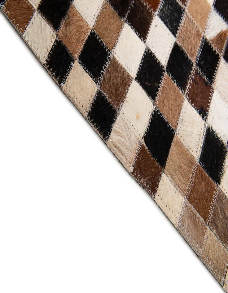 Detail image of 5' 3 x 7' 7 Cowhide Stocks Rug