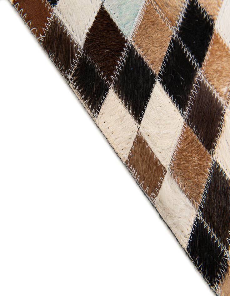 Detail image of 5' 5 x 7' 8 Cowhide Stocks Rug