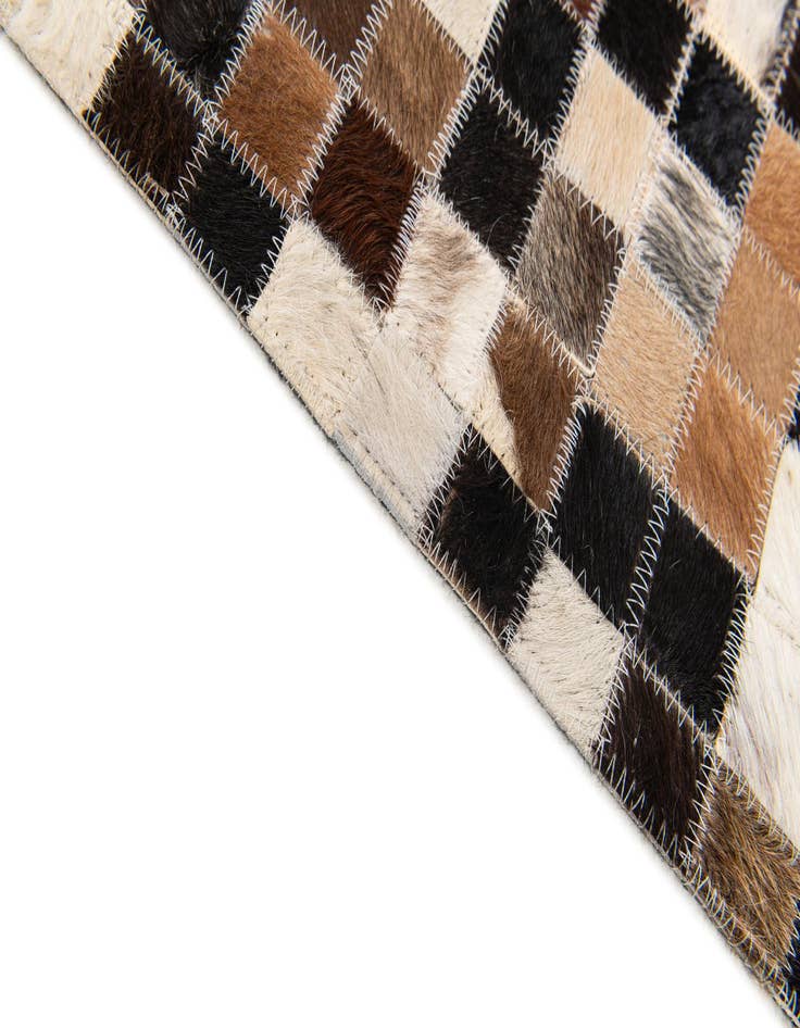 Detail image of 5' 5 x 7' 7 Cowhide Stocks Rug