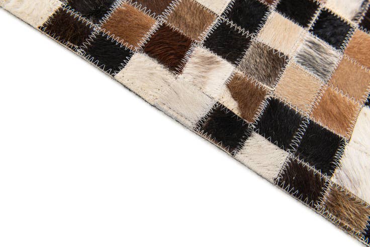 Detail image of 5' 5 x 7' 7 Cowhide Stocks Rug