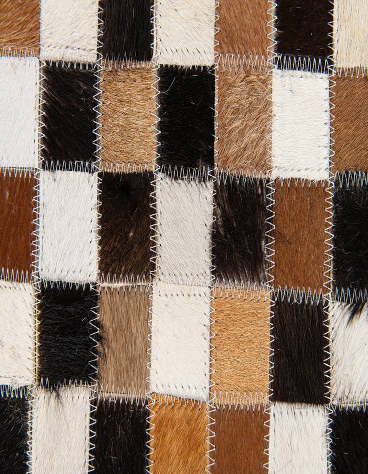 Detail image of 5' 7 x 7' 6 Cowhide Stocks Rug