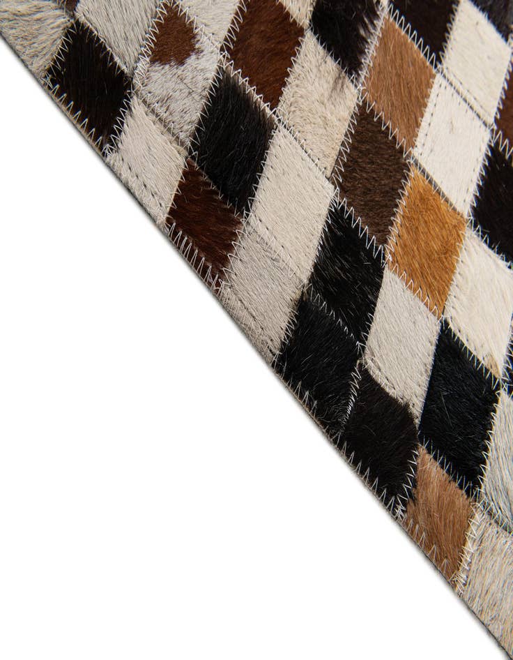 Detail image of 5' 6 x 7' 7 Cowhide Stocks Rug