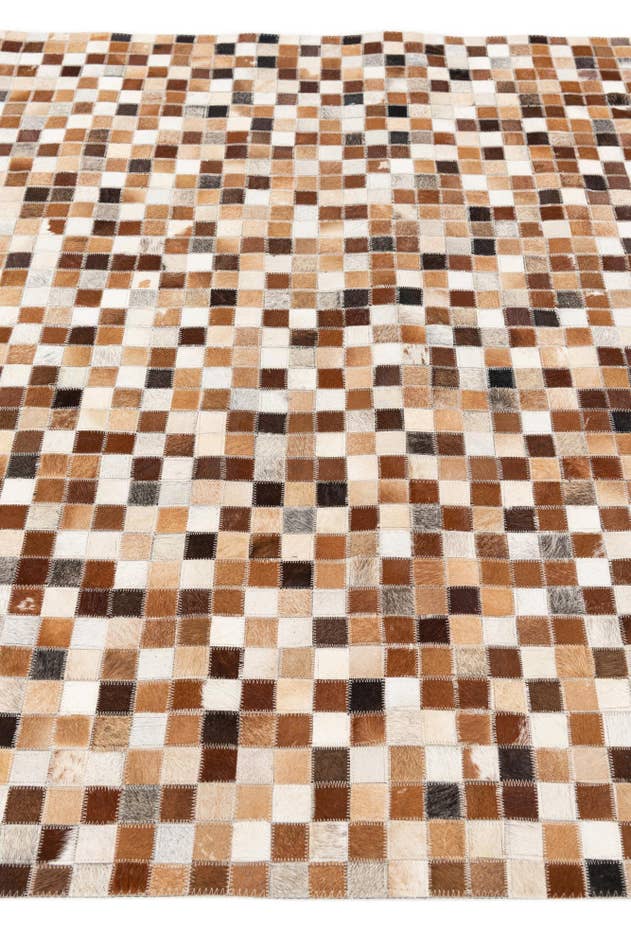 Detail image of 5' x 7' 10 Cowhide Stocks Rug