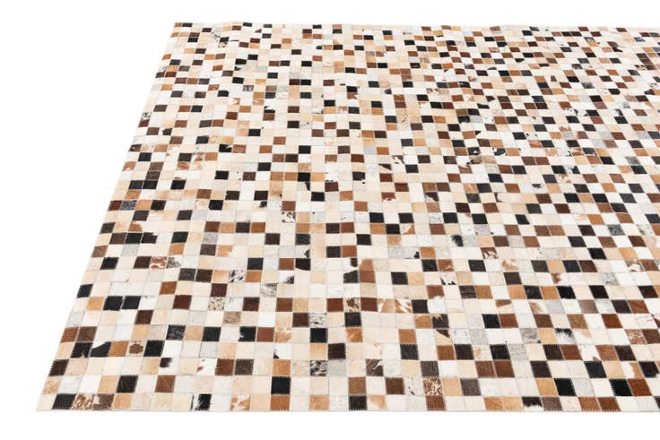Detail image of 5' x 7' 10 Cowhide Stocks Rug