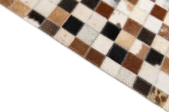 5' x 7' 10 Cowhide Stocks Rug