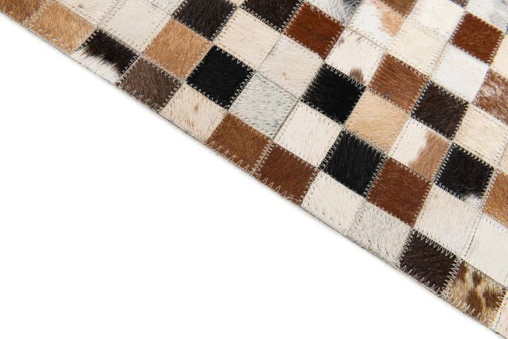 Detail image of 5' x 7' 10 Cowhide Stocks Rug