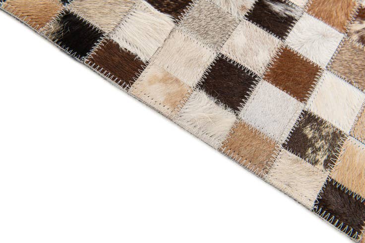 Detail image of 5' x 7' 11 Cowhide Stocks Rug