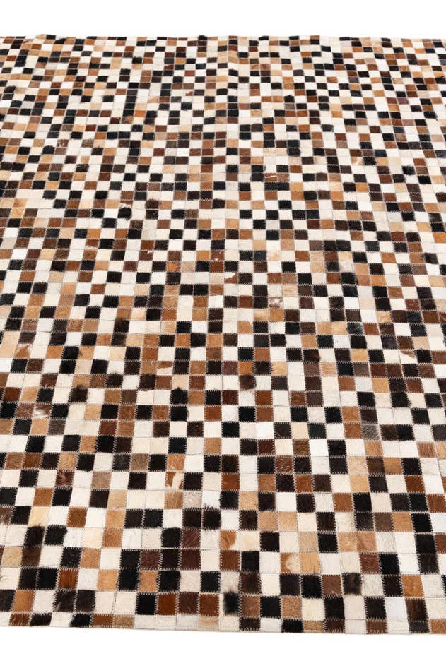 Detail image of 5' 6 x 7' 6 Cowhide Stocks Rug