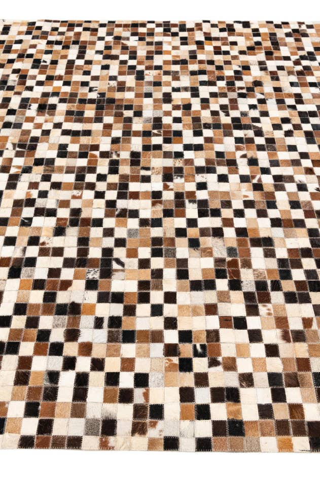 Detail image of 5' 5 x 7' 7 Cowhide Stocks Rug