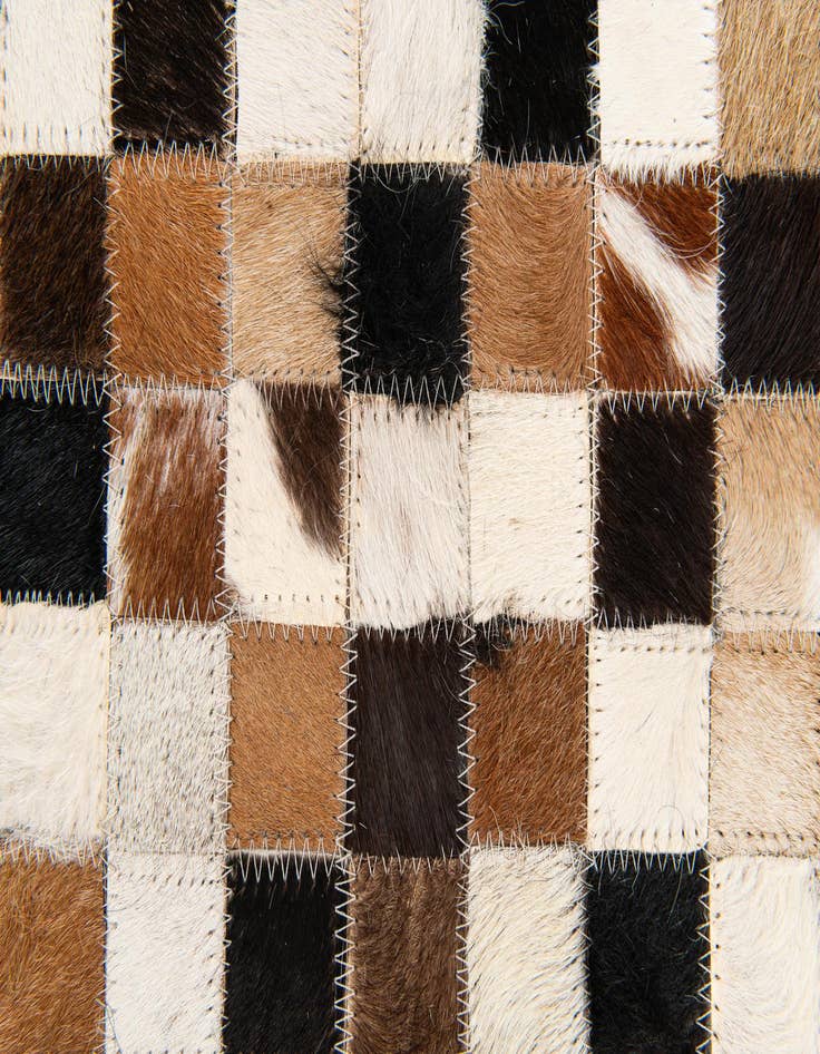 Detail image of 5' 5 x 7' 7 Cowhide Stocks Rug